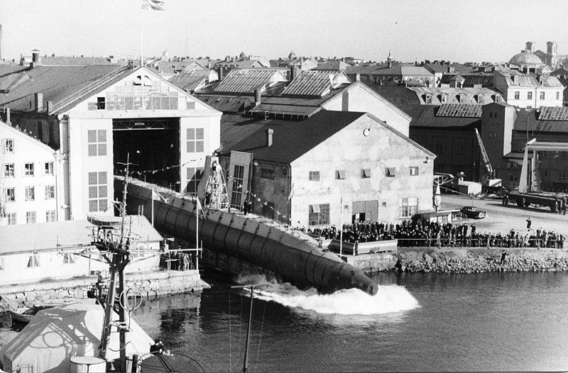 File:HMS Delfinen MM01603.jpg