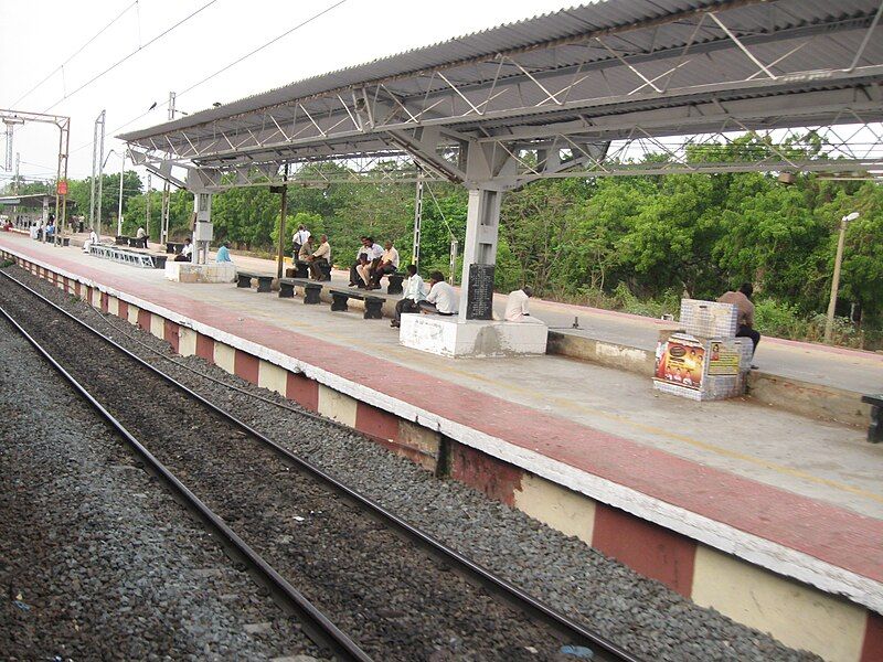 File:Kathivakkam Railway Station.JPG