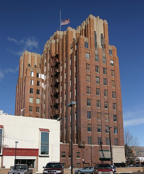 File:LarsonBuilding.jpg