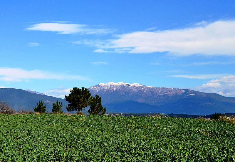 File:Montseny from Cardedeu.jpg