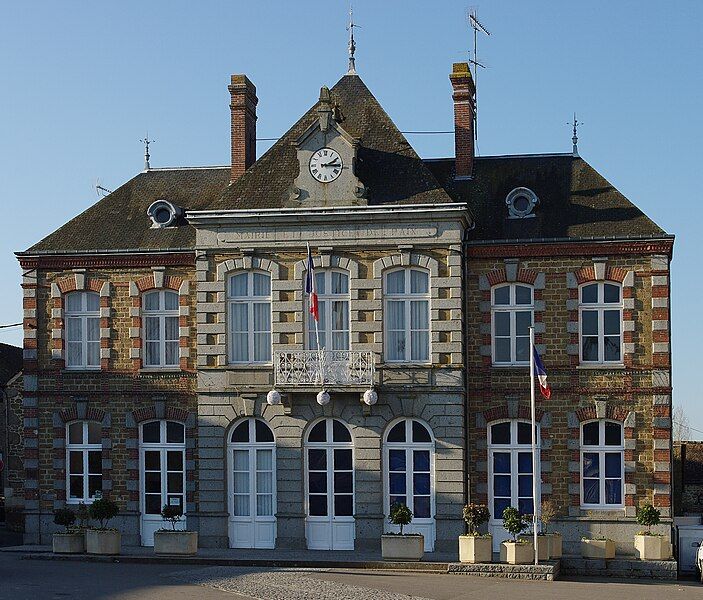 File:Putanges mairie.jpg