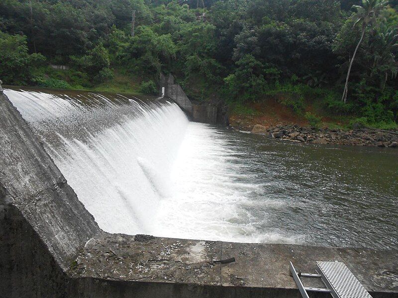 File:Ranni-Perunad weir.jpg