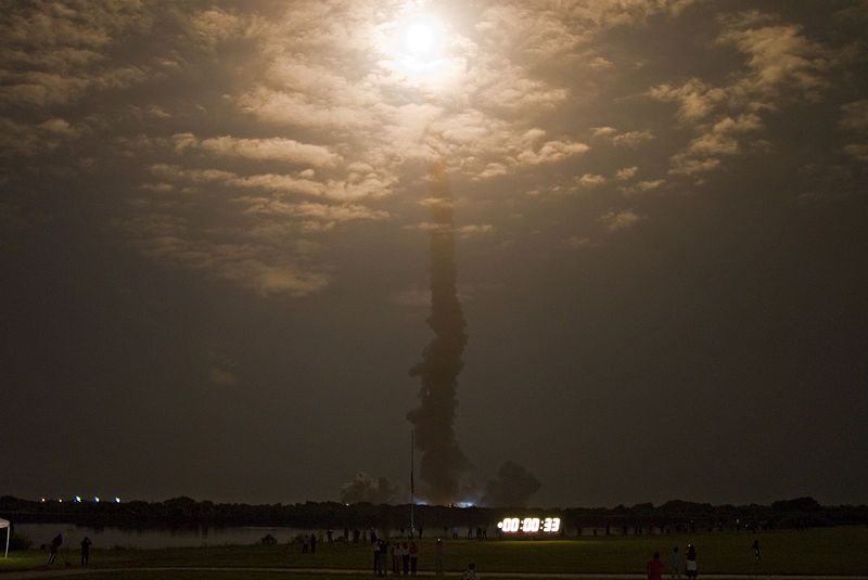 File:STS-128 launch clouds.jpg