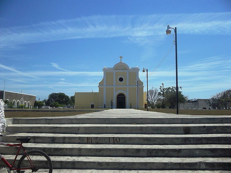 File:Yobaín, Yucatán (02).JPG