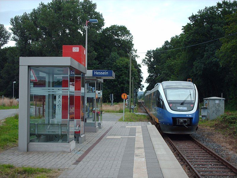 File:Bahnhof Hesseln 2.jpg