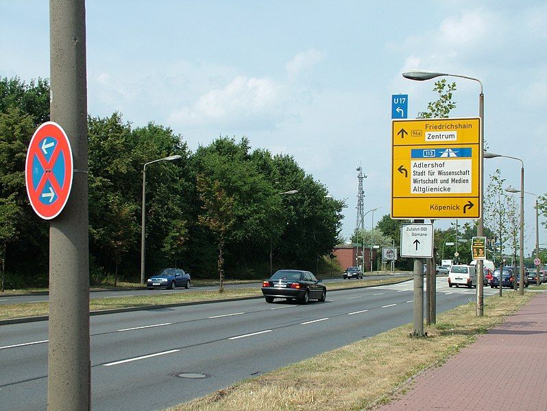 File:Bundesstraße 96a Adlershof.jpg