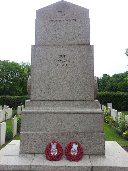 File:Cenotaph with wreaths.jpg