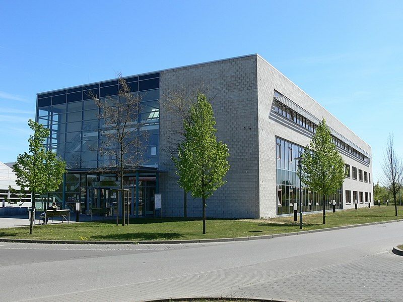 File:FH-Stralsund Wirtschaft 21.jpg