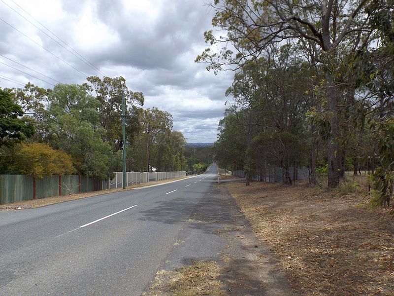 File:Grassdale Road Gumdale.jpg