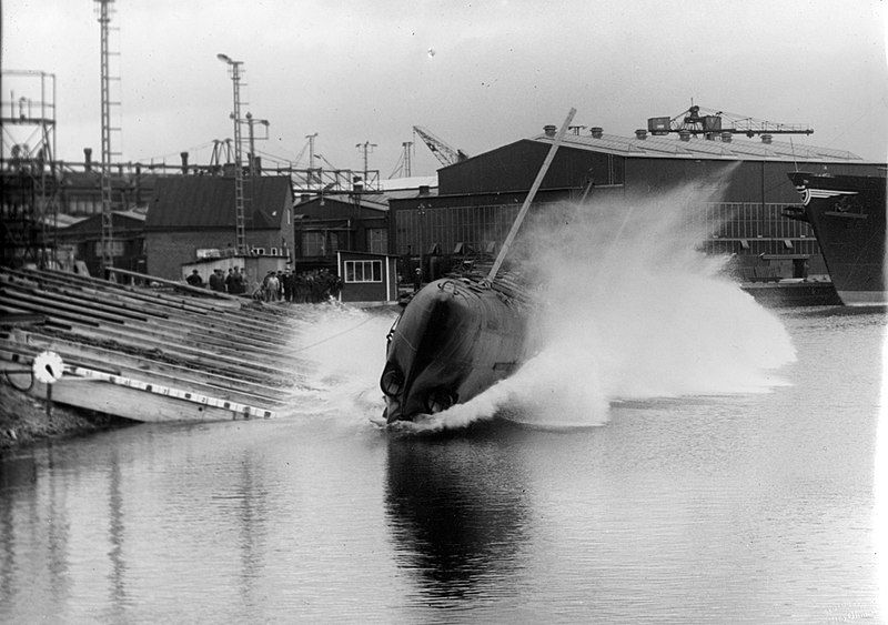 File:HMS Tumlaren DO14953.jpg