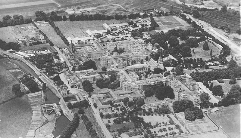 File:Hanwell aerial view.jpg