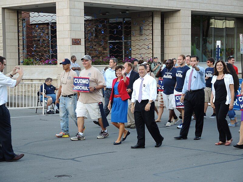 File:HochulMorelleLaborDayParade2014.JPG