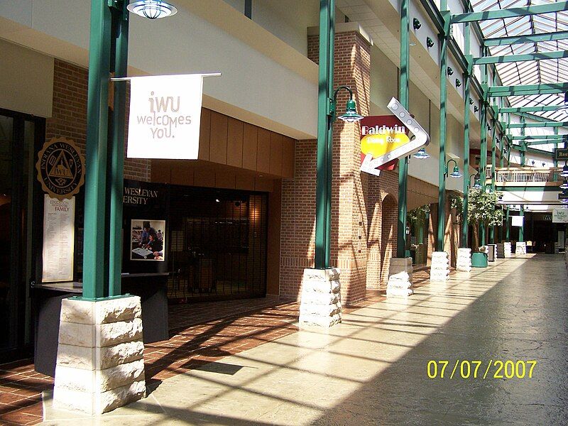 File:Iwustudentcentermall.jpg