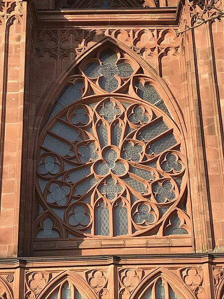 File:Katharinenkirche Oppenheim Lilienfenster.jpg