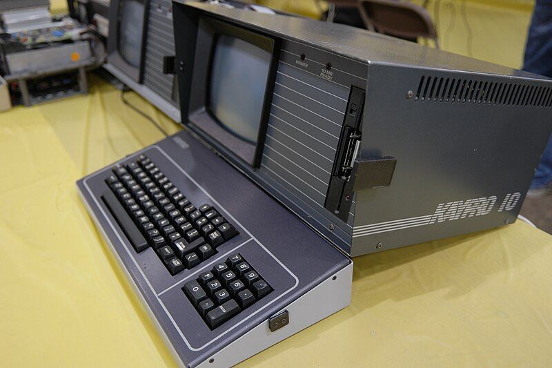 File:Kaypro 10 (17175705949).jpg