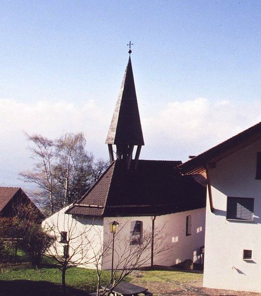 File:Kirche Planken.jpg