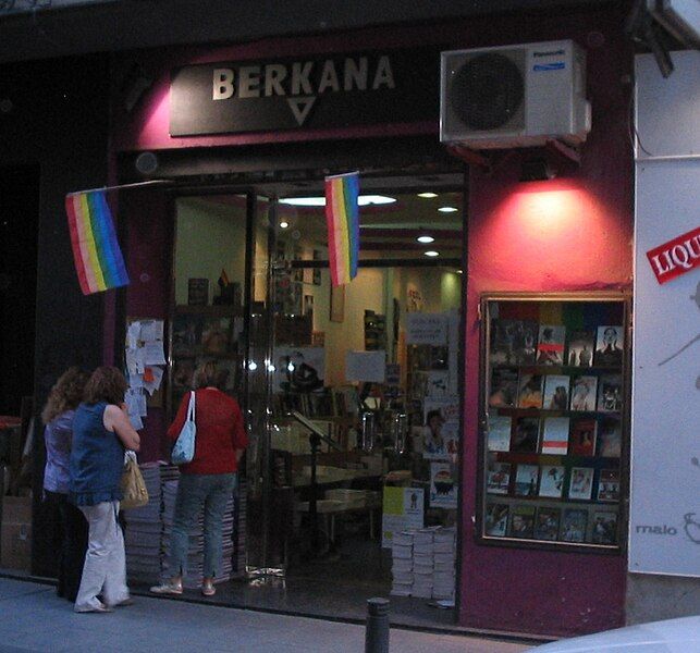 File:Libreria Berkana 1.jpg