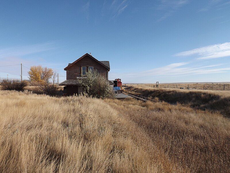 File:Manyberries, Alberta station.jpg