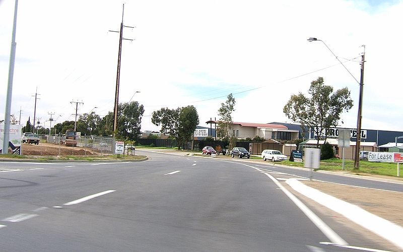 File:Martins rd, greenfields.JPG