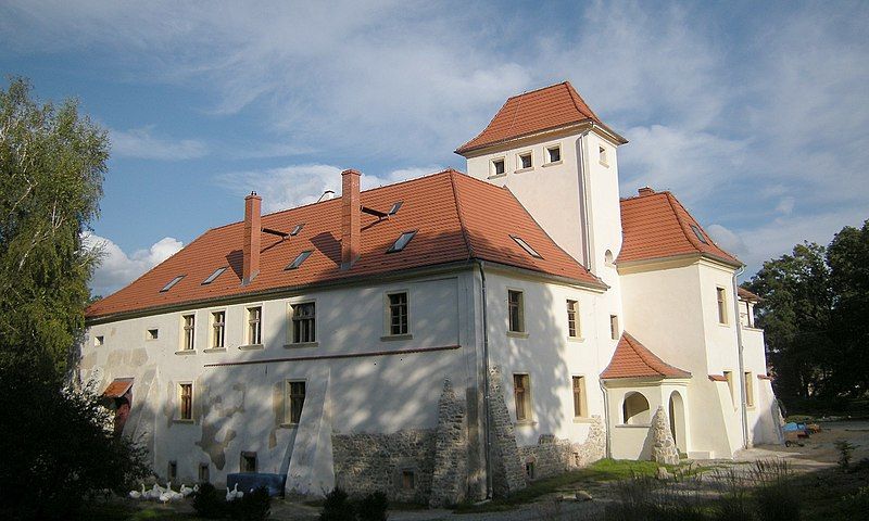 File:Piotrowice Nyskie, pałac.jpg