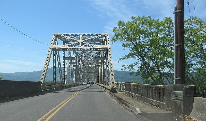 File:Puget Island Bridge.jpg