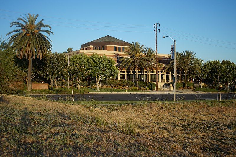 File:RanchoCivicCenterWestEntrance.JPG