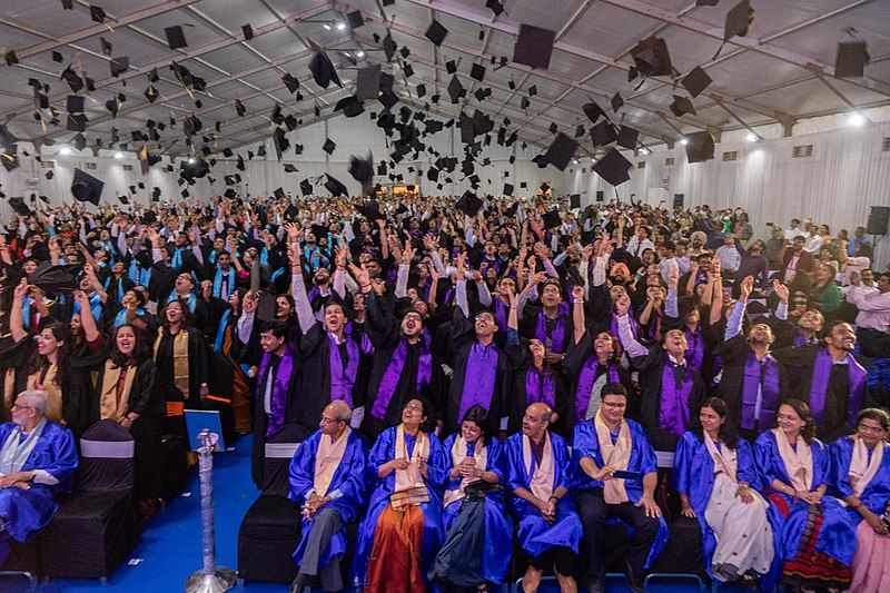 File:SPJIMR Convocation 2019.jpg