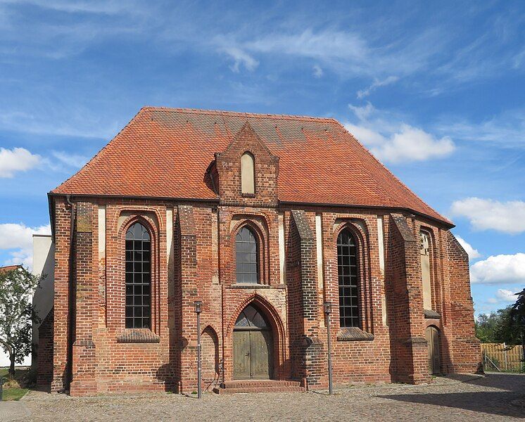 File:SeehausenSalzkirche.jpg