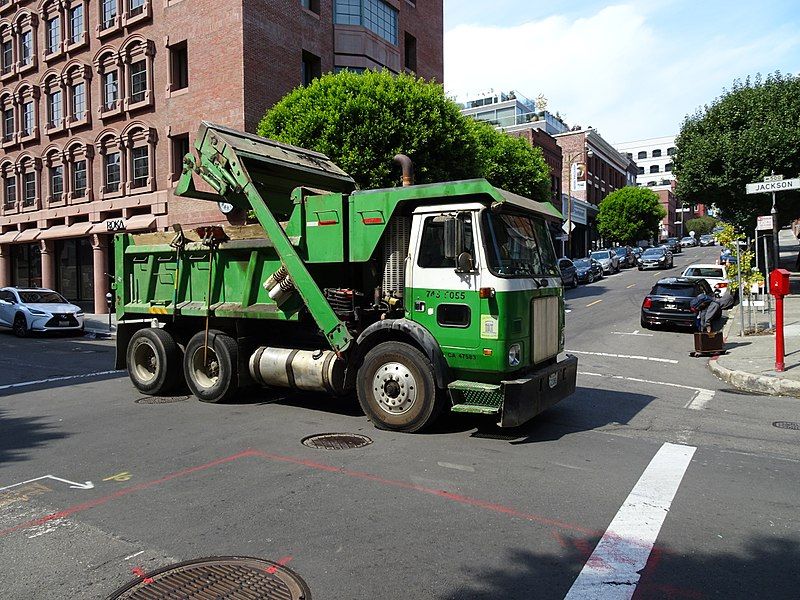 File:Self-Loading Dump Truck.jpg