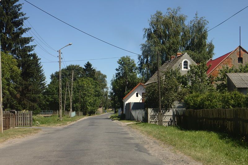 File:Starczów, domy.jpg