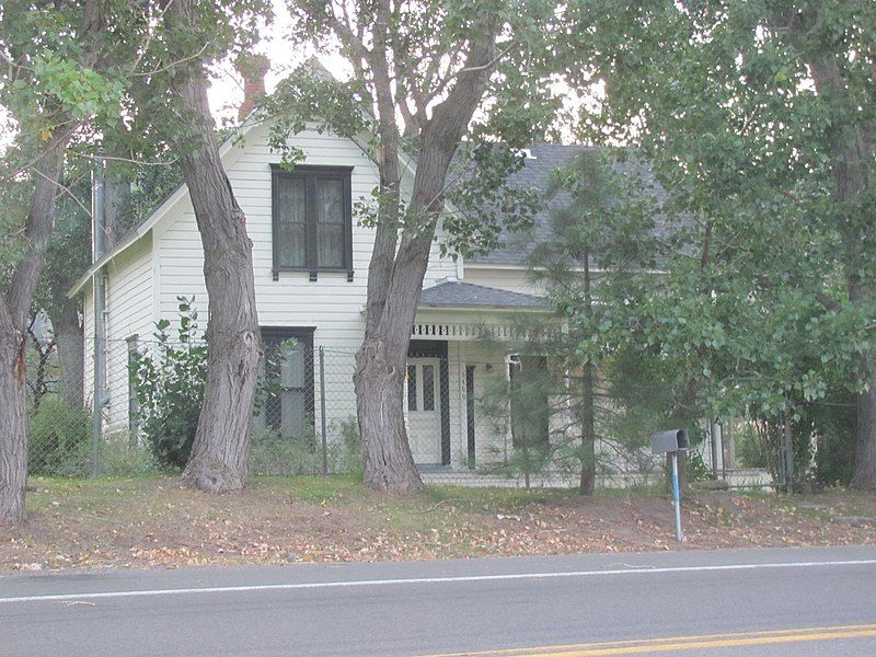 File:The Lakeview House.JPG