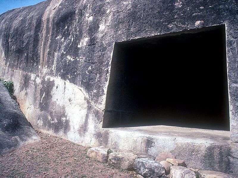 File:Barabar Visvakarma Cave.jpg