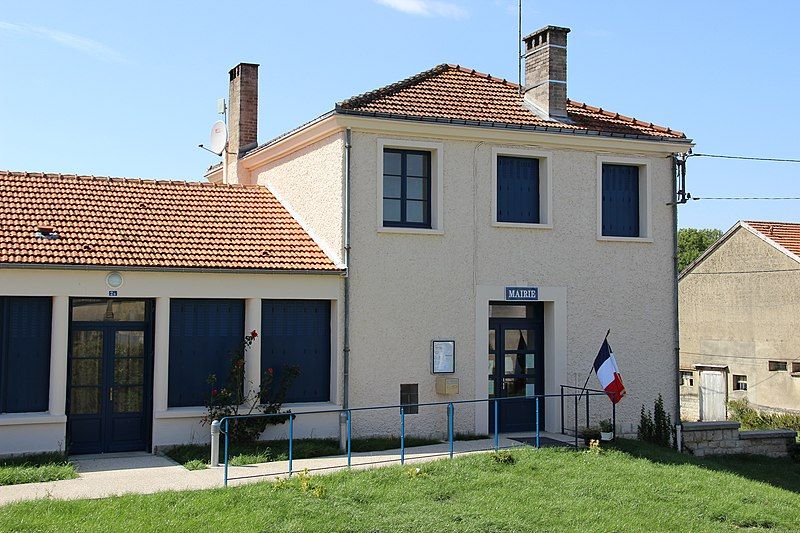 File:Foucaucourt-sur-Thabas - Mairie.JPG