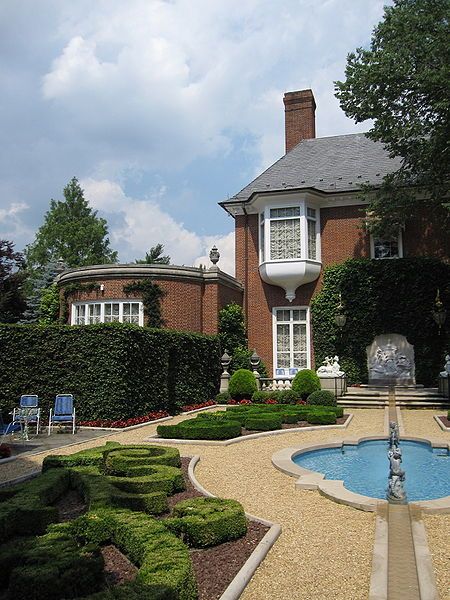 File:Hillwood Estate 3.JPG