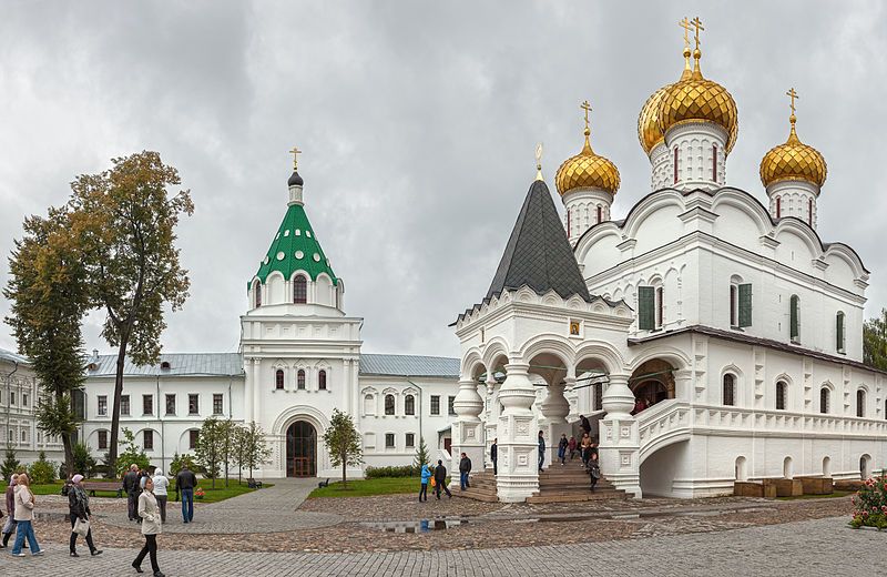 File:Ipatievsky Monastery inside.jpg