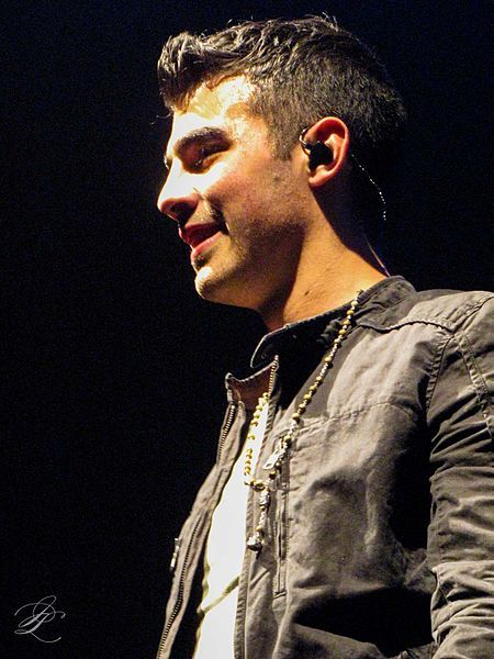 File:Joe Jonas (24113104345).jpg