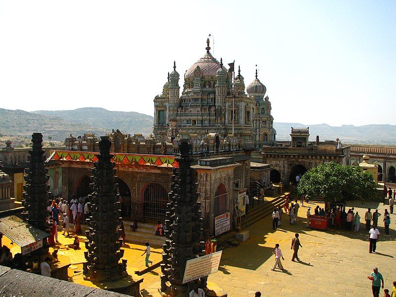 File:Khandoba temple jejuri.jpg