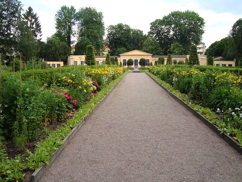 File:Linnéträdgården 1.jpg