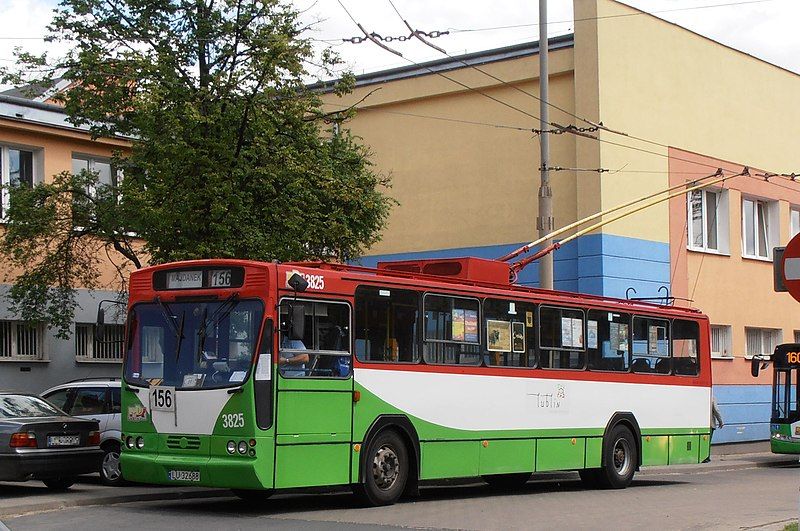 File:Lublin-trolleybus-Jelcz-PR110E-3825-120514-115600.jpg