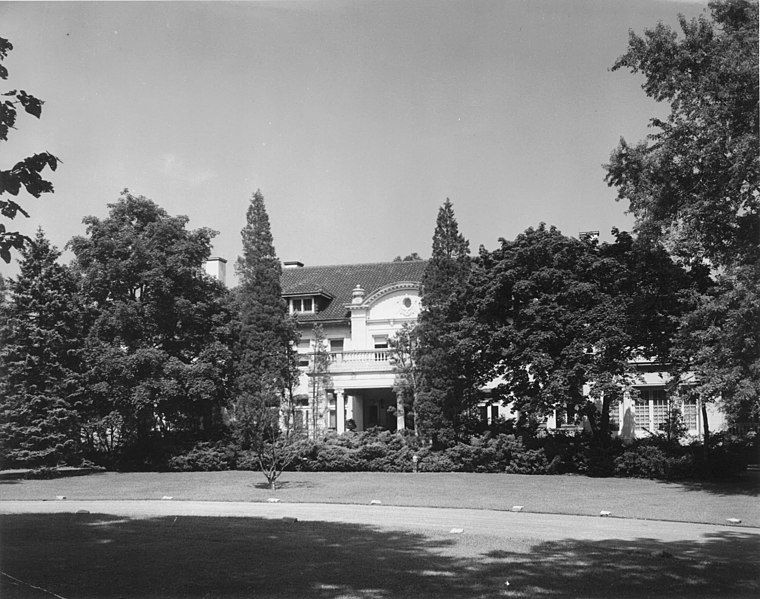 File:PriceMansionc1953.jpg