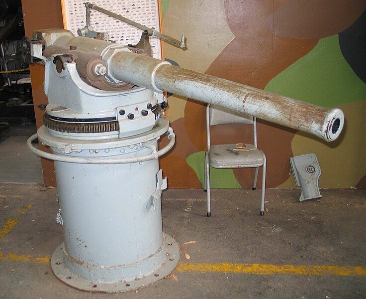 File:Puckapunyal-Krupp-gun-1.jpg