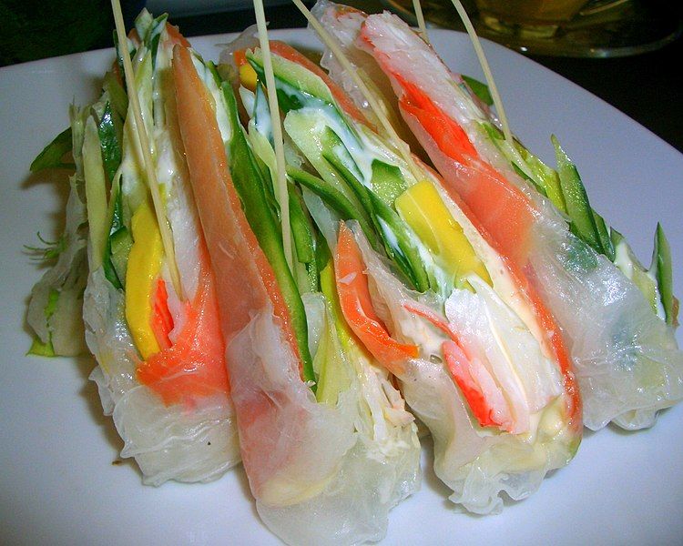 File:Salmon rice roll.JPG