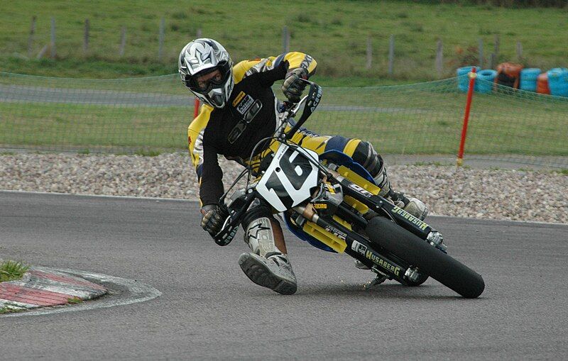 File:Supermoto2012.jpg