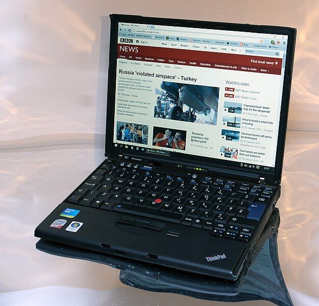 File:ThinkPad X61.jpg