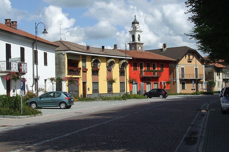 File:Tronzano oggi 1.JPG