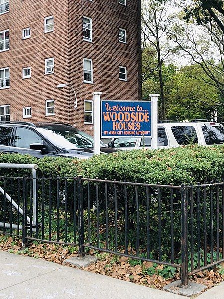 File:Woodside Houses.jpg