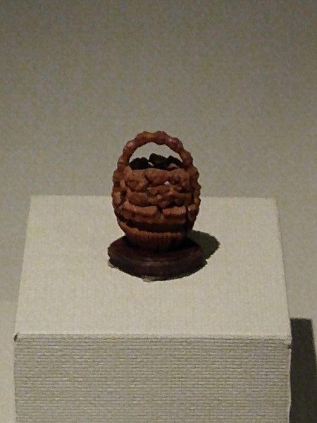 File:Carved peach pit.jpg