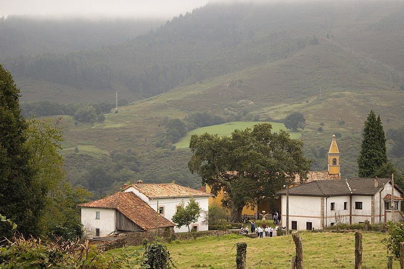 File:Coya (Piloña, Asturias).jpg