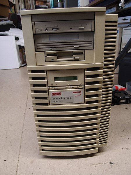 File:DEC AlphaStation 600A.jpg