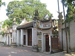 Đình Hoa Xá (also known as Hoa Xa) temple